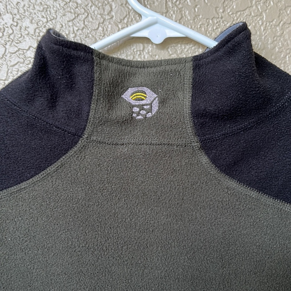 Mountain Hardware Half Zip Pull Over - image 5